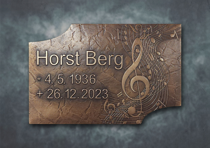 Grabtafel aus Bronze Berg